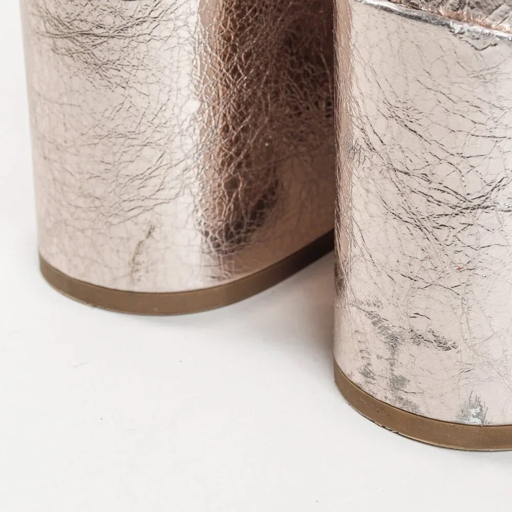 Dries Van Noten Rose-gold Crinkled Patent Leather Boots - Picture 9 of 11